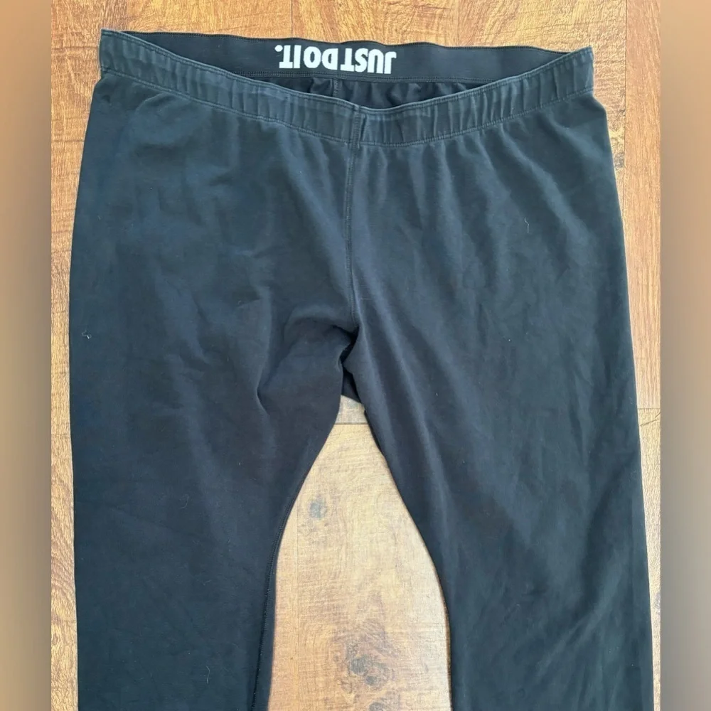 Nike recycled & organic materials plus size leggings women Sz 2X